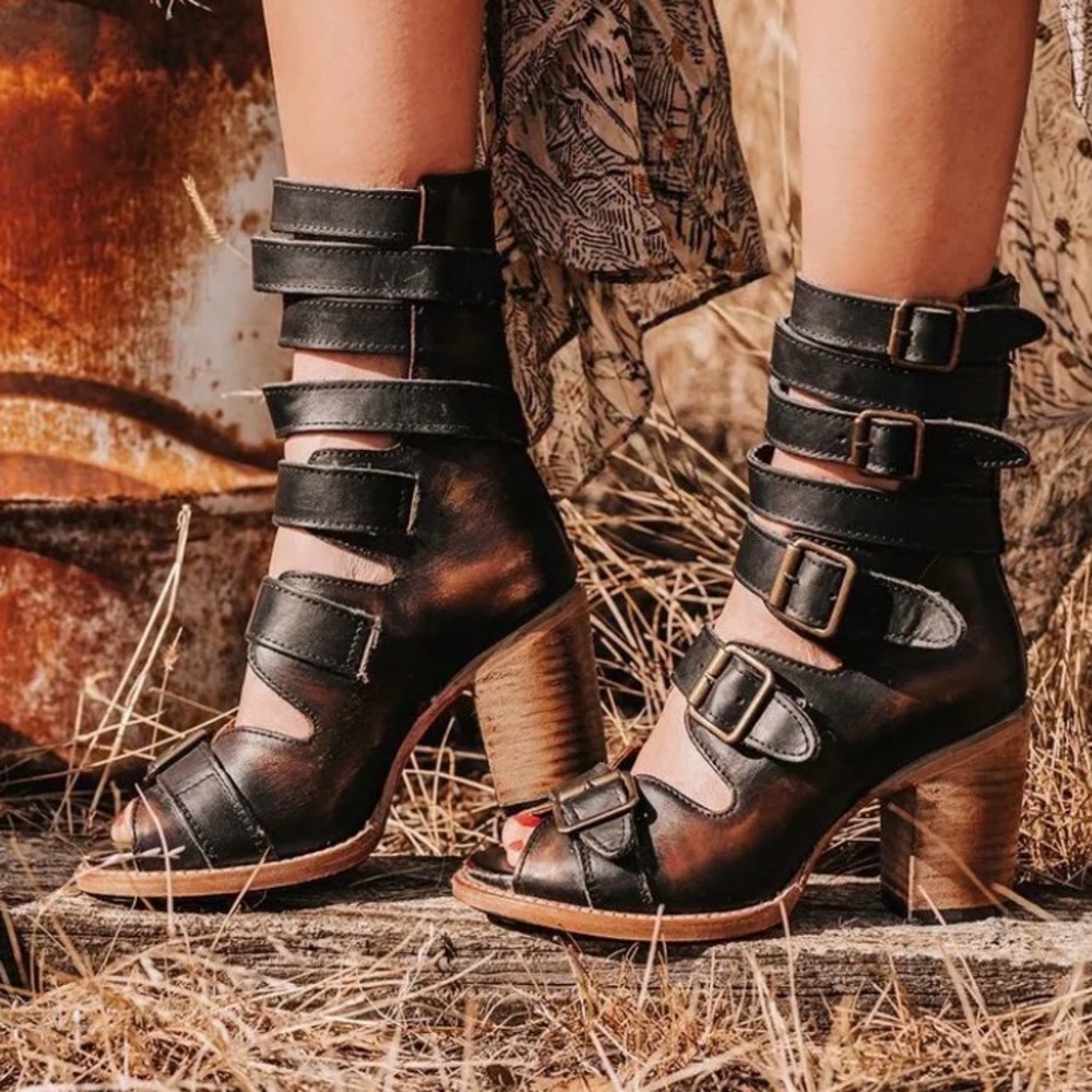 Freebird Bond Black Distressed